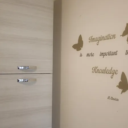 House 78 - Royal Welcome *