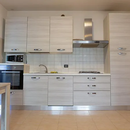 House 78 - Royal Welcome